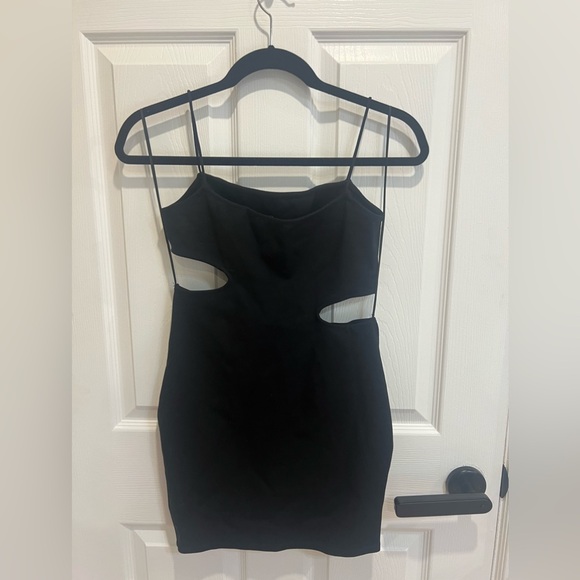 CUT-OUT DETAIL STRAPPY MINI DRESS - Picture 5 of 6